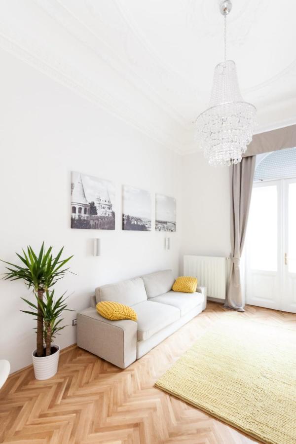 Bpr Sophisticated Astoria Suite With Balcony Budapest Exteriör bild