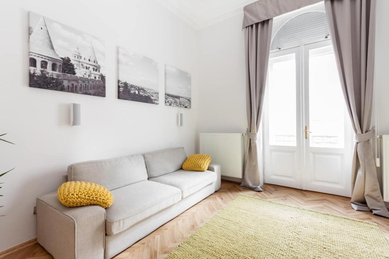 Bpr Sophisticated Astoria Suite With Balcony Budapest Exteriör bild