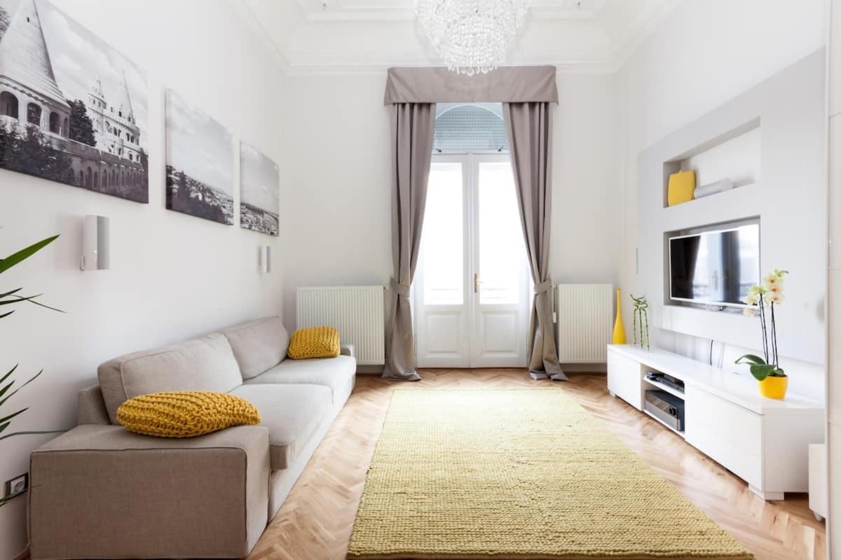 Bpr Sophisticated Astoria Suite With Balcony Budapest Exteriör bild