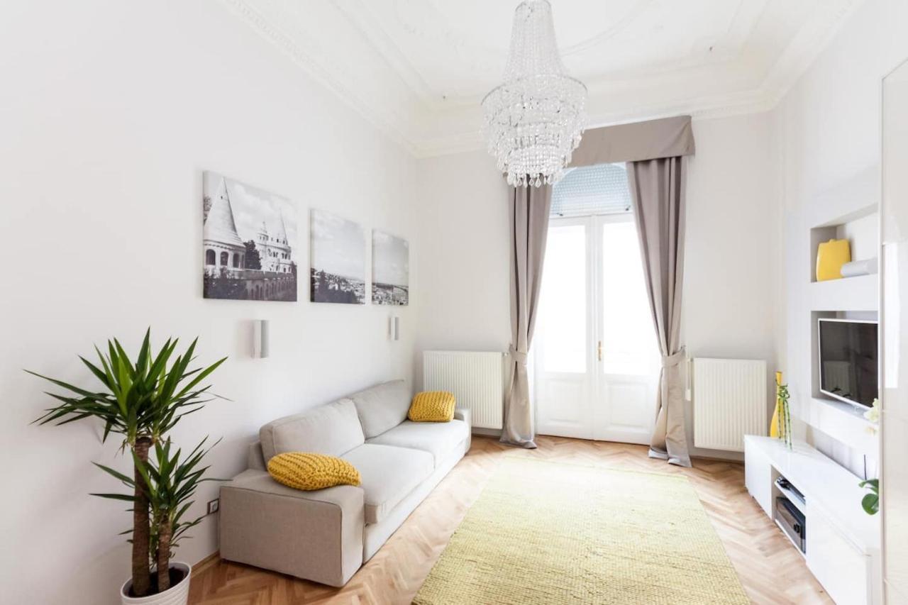 Bpr Sophisticated Astoria Suite With Balcony Budapest Exteriör bild
