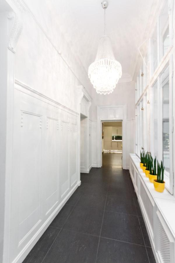Bpr Sophisticated Astoria Suite With Balcony Budapest Exteriör bild