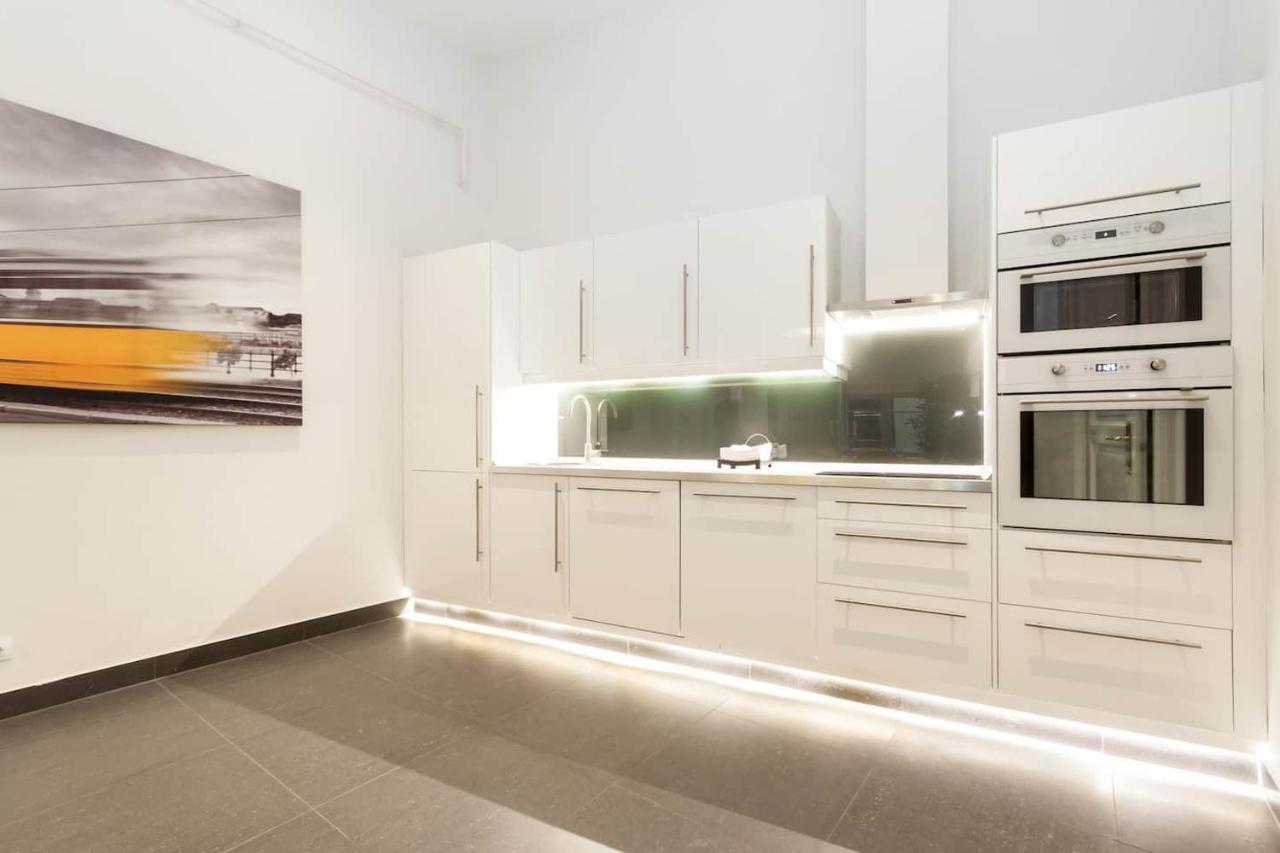 Bpr Sophisticated Astoria Suite With Balcony Budapest Exteriör bild