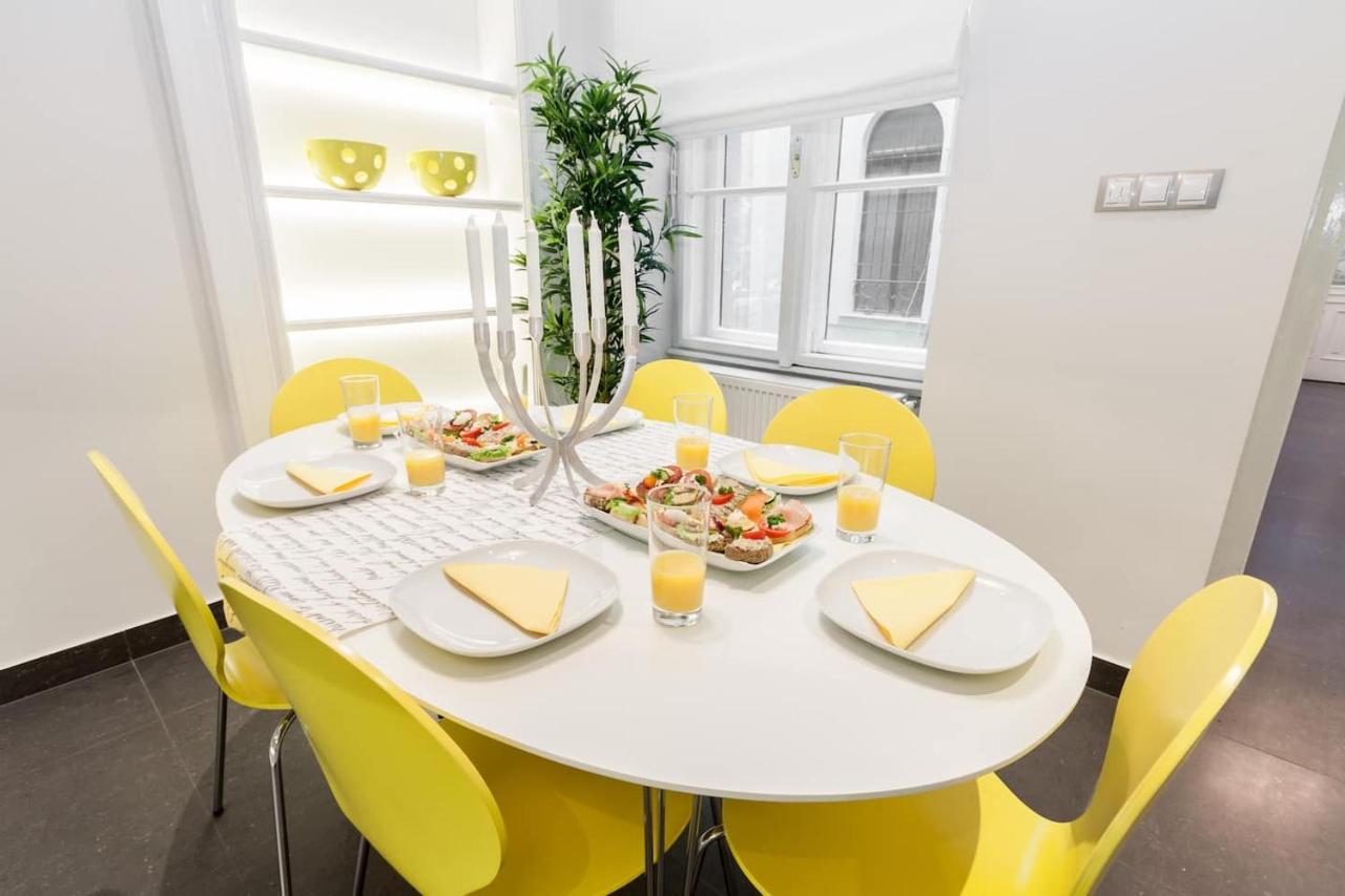 Bpr Sophisticated Astoria Suite With Balcony Budapest Exteriör bild